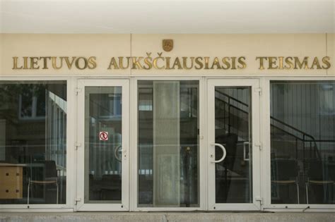 Ukmergės teismo pastato eksterjeras