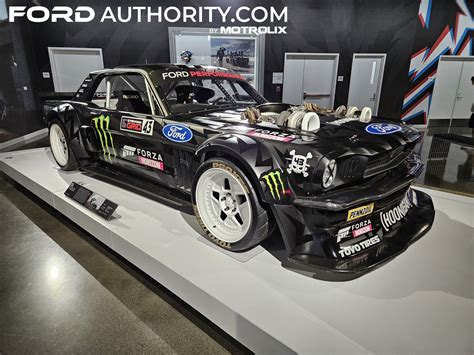 Keno Blocko legendinio Ford Mustang Hoonicorn RTR automobilio nuotrauka