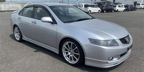 Schema su pagrindiniais Honda Accord CL7 važiuoklės komponentais ir jų tarpusavio jungtimis.