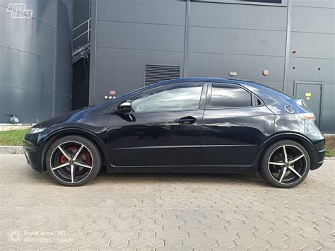 Tematinė Honda Civic VIII nuotrauka (hečbekas)