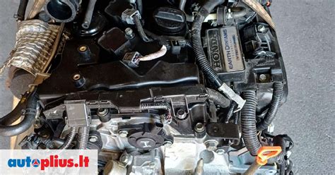 Infografika apie Honda Civic VIII variklio diagramą (i-VTEC)