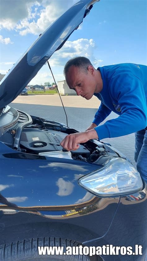 Teminė nuotrauka: automobilių priežiūra