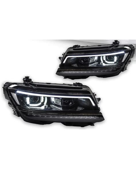 Skoda Karoq išorės dizainas ir priekiniai LED žibintai