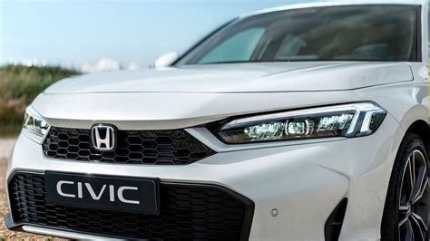 naujas Honda Civic e:HEV automobilio priekinė dalis