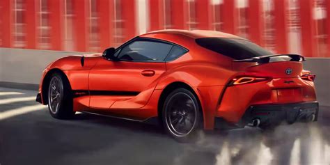 Toyota GR Supra priekinė dalis ir žibintų dizainas