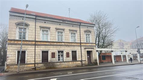 Teisėsaugos posėdis arba teismo pastatas