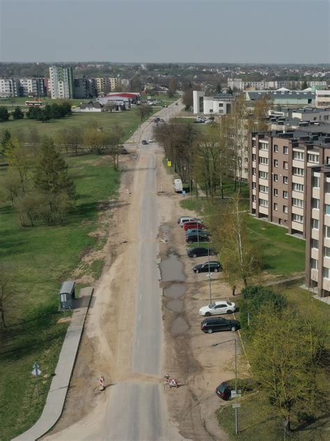 Antakalnio gyvenamojo rajono nuotrauka su parkavimo vietomis