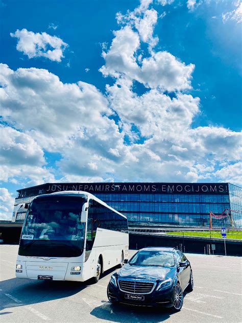 prabangių automobilių ir autobusų parkas Kopenhagoje