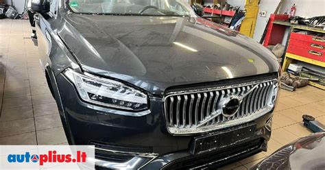 Volvo XC90 galinių žibintų ir kėbulo dalių asortimentas