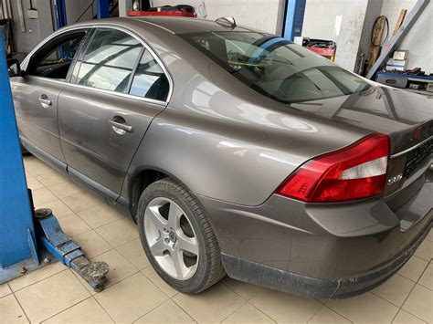 Volvo S80 galinio bamperio nuėmimo schema