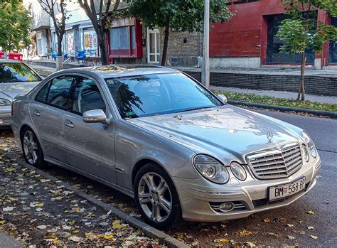 Mercedes-Benz W211 interjero nuotrauka su prietaisų skydeliu