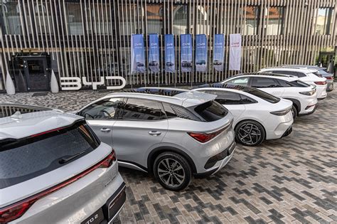 BYD Seal elektromobilis, demonstruojantis modernų dizainą ir interjerą