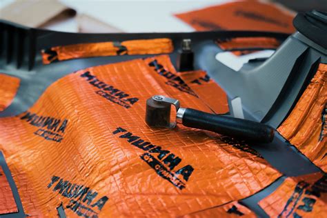 Automobilio vibro izoliacijos medžiagų pavyzdžiai ir montavimo procesas
