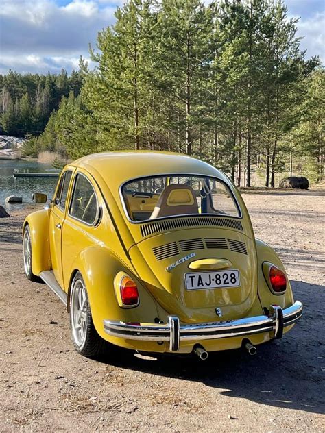Vintage Volkswagen Beetle reklaminis plakatas