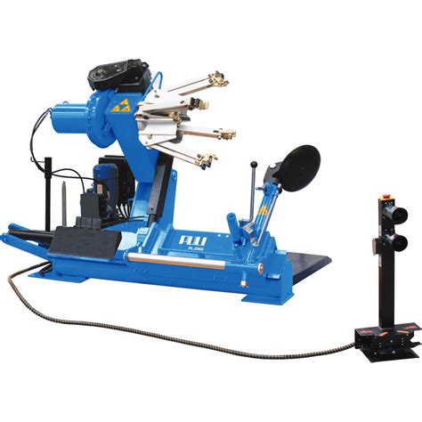 Įrankiai ir įranga, reikalingi padangų keitimui