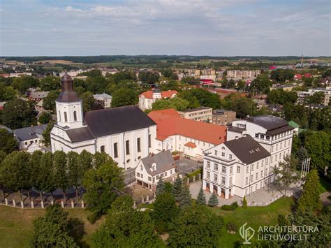 Petrapilio kunigų seminarijos pastato arba kiemo nuotrauka