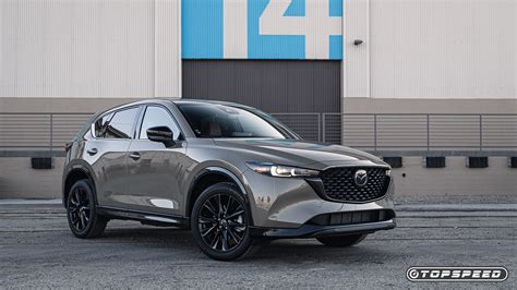 „Mazda CX-5 II“ interjero nuotrauka su erdviu salonu