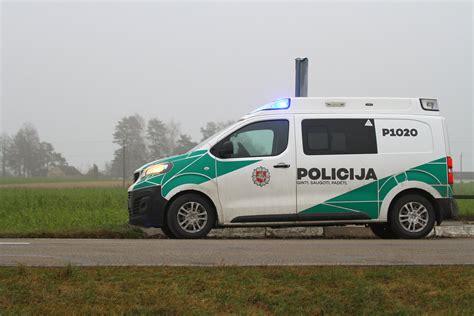 Kauno policijos automobiliai avarijos vietoje