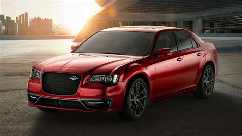 Teminis Chrysler 300C limuzino nuotrauka saulėlydyje