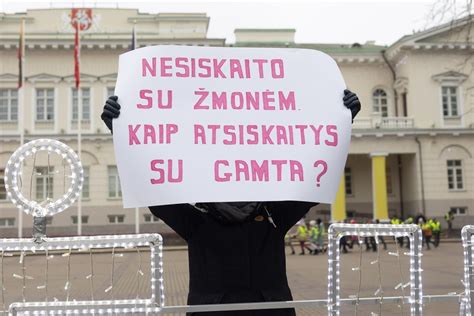 Protesto prie Prezidentūros nuotrauka