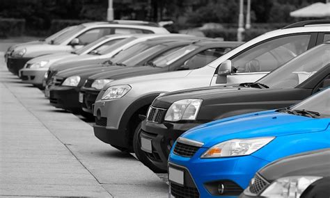 Patarimų infografika: kaip išsirinkti ekonomišką automobilį