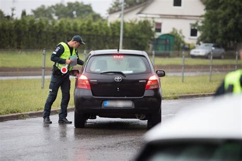 Kelių policijos pareigūnai persekioja automobilį Klaipėdos rajone