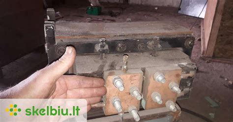 Schema, iliustruojanti kontaktinio taškinio suvirinimo principą automobilių kėbulų remonte