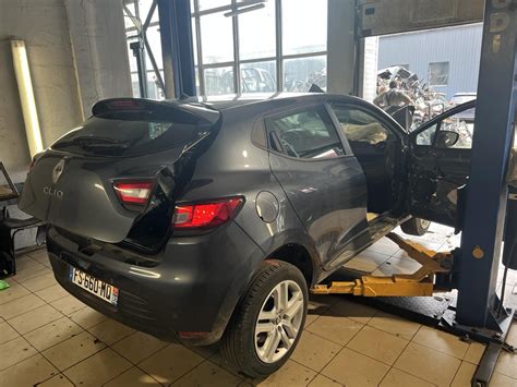Renault Clio variklio skyriaus saugiklių bloko A schema