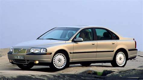 Volvo S80 (1998-2006) prietaisų skydelio interjero vaizdas