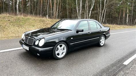 Mercedes W210 variklio skyrius