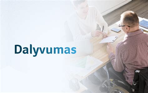 Teminė nuotrauka: pritaikyta automobilio sėdynė asmeniui su negalia
