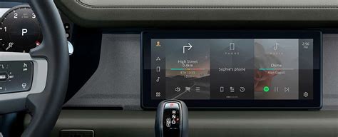 Land Rover Pivi Pro informacijos ir pramogų sistemos sąsaja