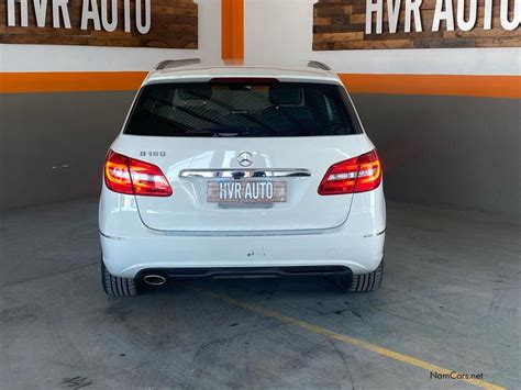 Mercedes-Benz B180 automobilio nuotrauka