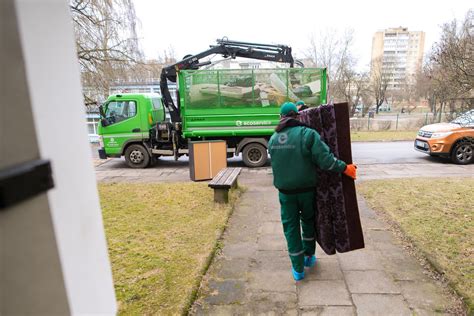 Atliekų tvarkymas ir tarša, susijusi su nelegaliu perdirbimu