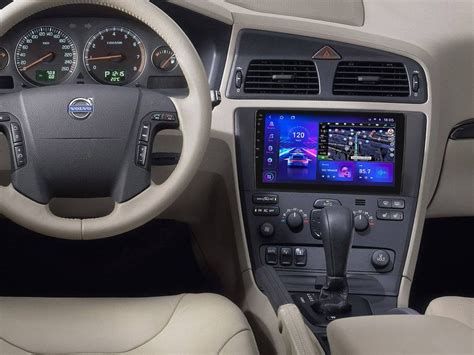 Volvo V70 su Android multimedijos ekranu