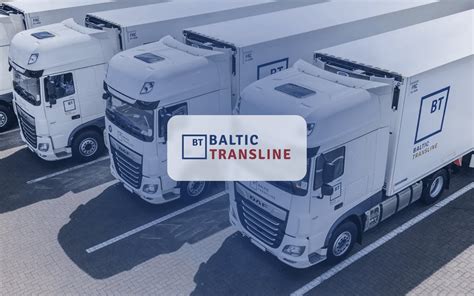 Modernus vilkikų parkas su „Baltic transline“ logotipu