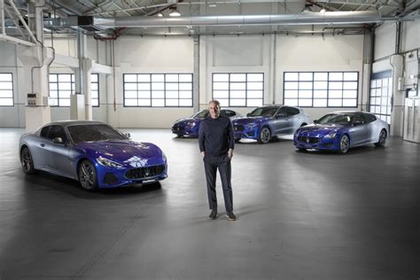 BMW Pasaulio ekspozicija su koncepciniais modeliais ir varikliais