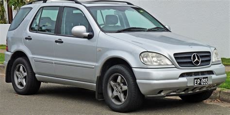 Mercedes-Benz ML (W163) salono nuotrauka