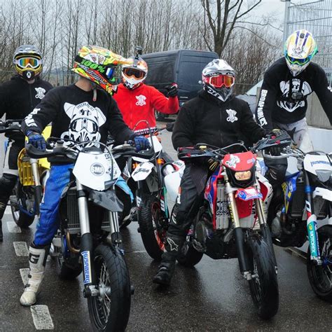 Koliažas: Nuotraukos, kuriose pavaizduoti minėti 50cc motorolerių modeliai