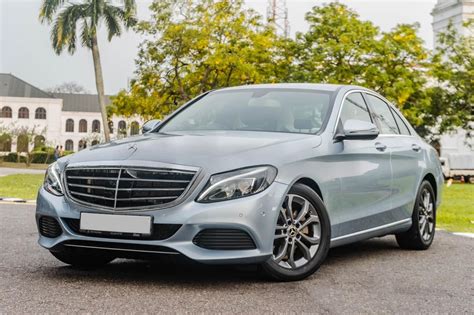 Mercedes-Benz C180 sedano ir universalo nuotraukos