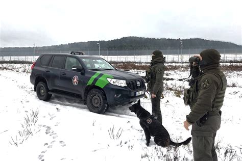 Policijos ir specialiųjų tarnybų transporto priemonių iliustracija