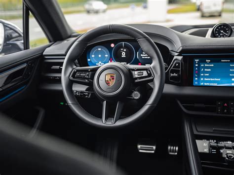 Porsche interjero detalės, prietaisų skydelis, vairas