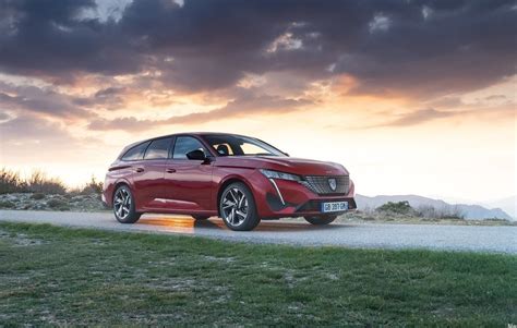 Teminis Peugeot automobilio nuotrauka