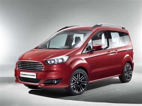 Ford Tourneo Courier iliustracija