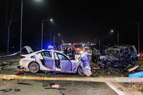 Teminė nuotrauka su avarija kelyje
