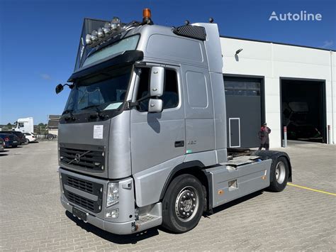 Techninė schema: Volvo vilkiko 4x2 ašių konfigūracija su svorio pasiskirstymu