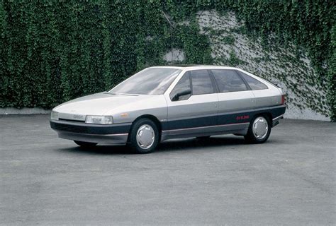 Konceptinio automobilio Lancia Orca 1982 metų vairas