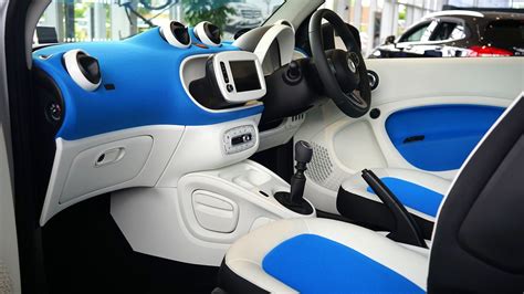 interjeras, automobilio salonas, prietaisų skydelis, multimedijos sistema
