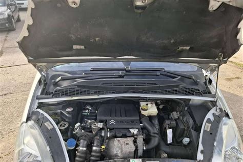 Citroën Xsara Picasso kuro sistemos schema su kuro filtro ir rankinio siurblio vieta