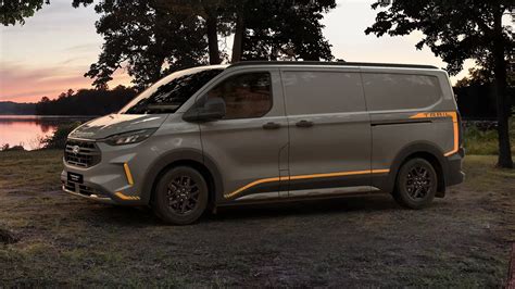 Ford Transit Trail važiuojantis bekele